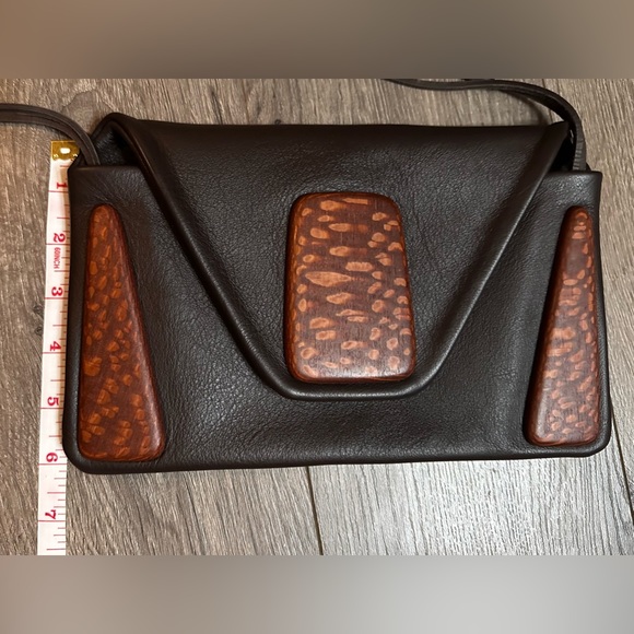 Kimberly Chalos Hand Carved Wooden & Leather Crossbody Bag - Picture 9 of 12